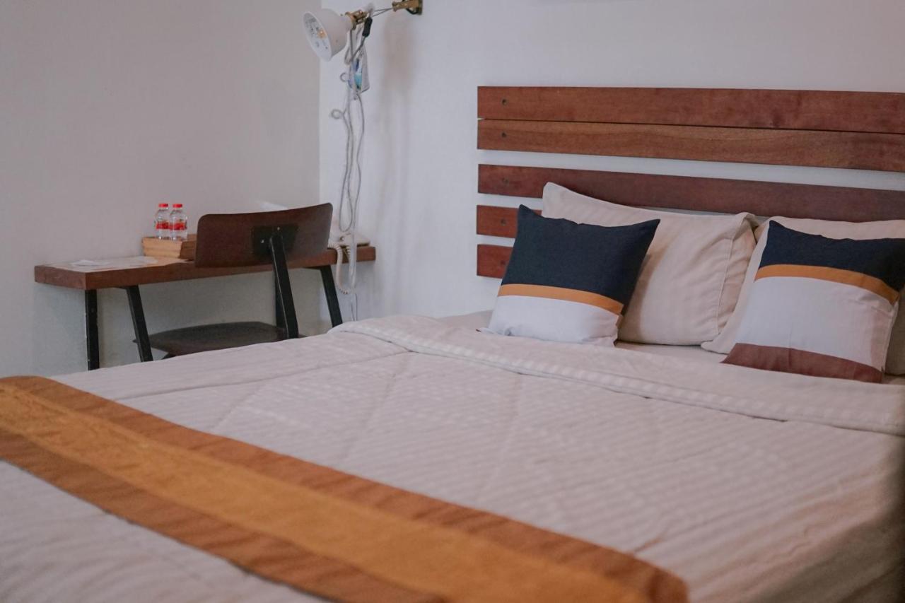 Augustina Home Malang Eksteriør billede